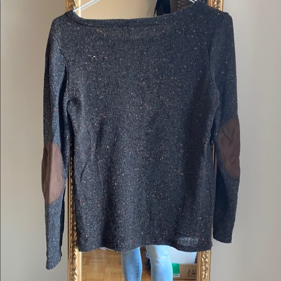 Sweater with leather elbows - Picture 2 of 3